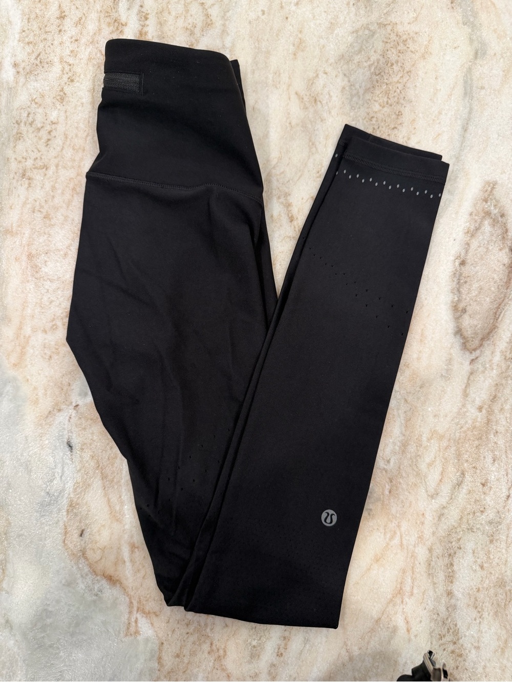 NWOT Lululemon Zoned In Tight 27" Black - Size 2 (MSRP $148)